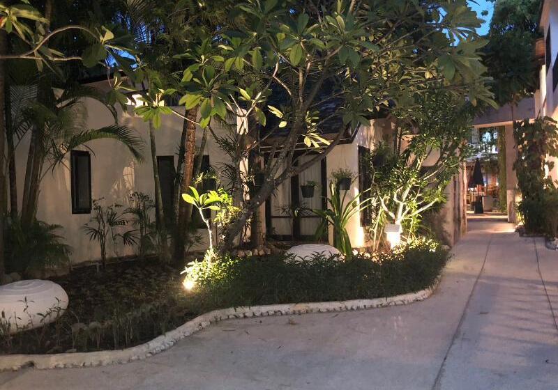 בית מלון כפרי Punnpreeda Beach Resort   Sha Plus Certified