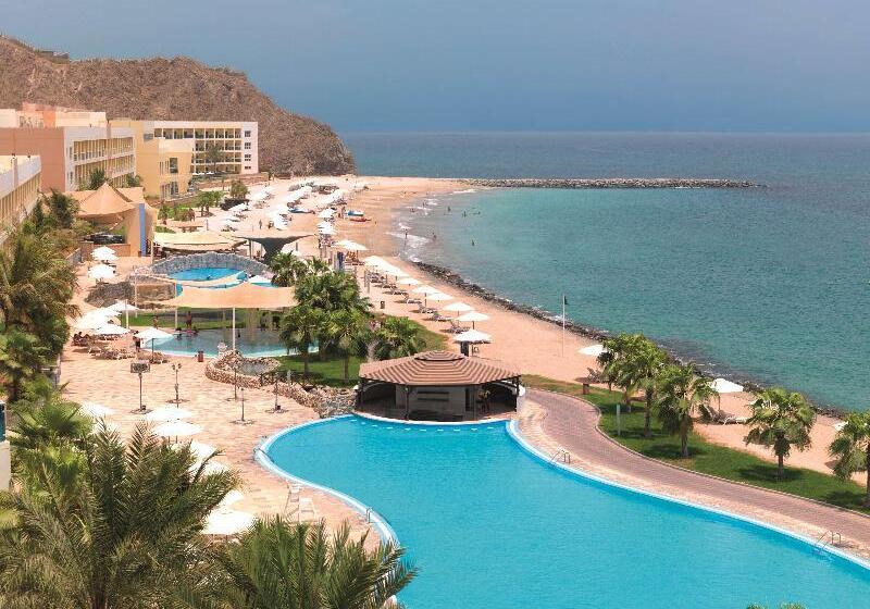 هتل Radisson Blu Resort Fujairah