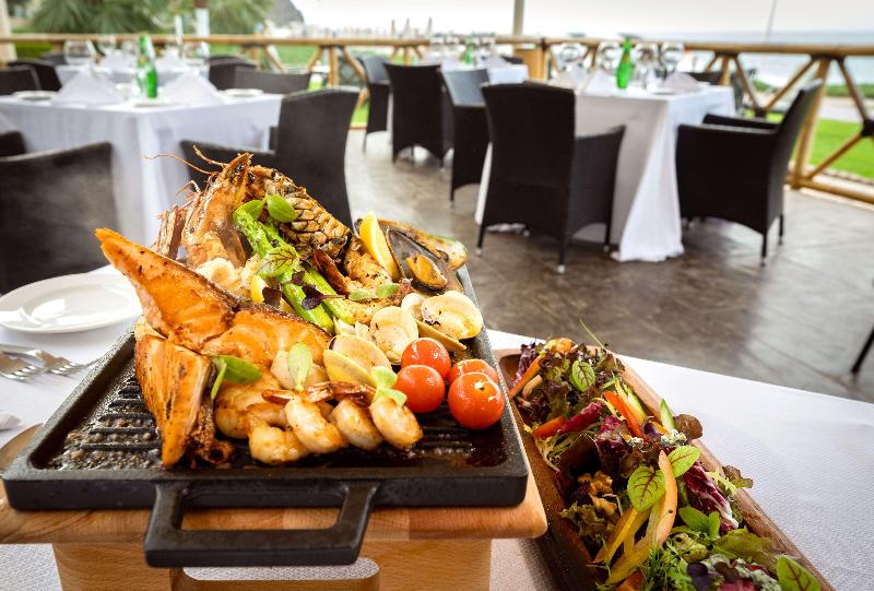 هتل Radisson Blu Resort Fujairah