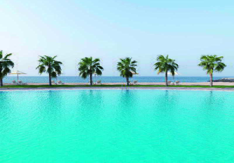 هتل Radisson Blu Resort Fujairah