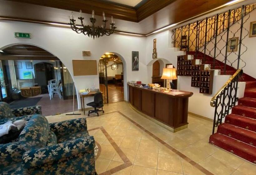 فندق Regina Delle Dolomiti