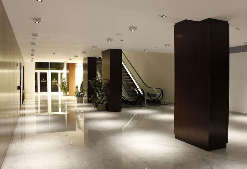 בית מלון כפרי Ros Tower