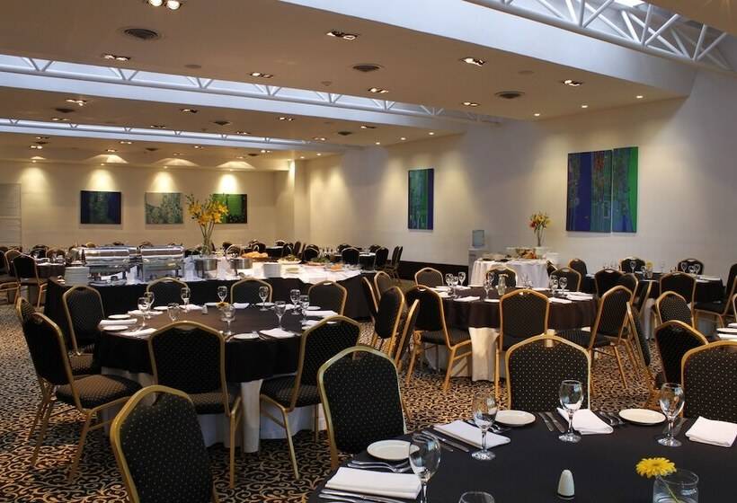 בית מלון כפרי Ros Tower