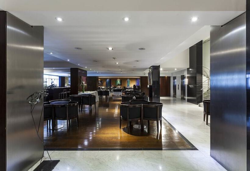 בית מלון כפרי Ros Tower