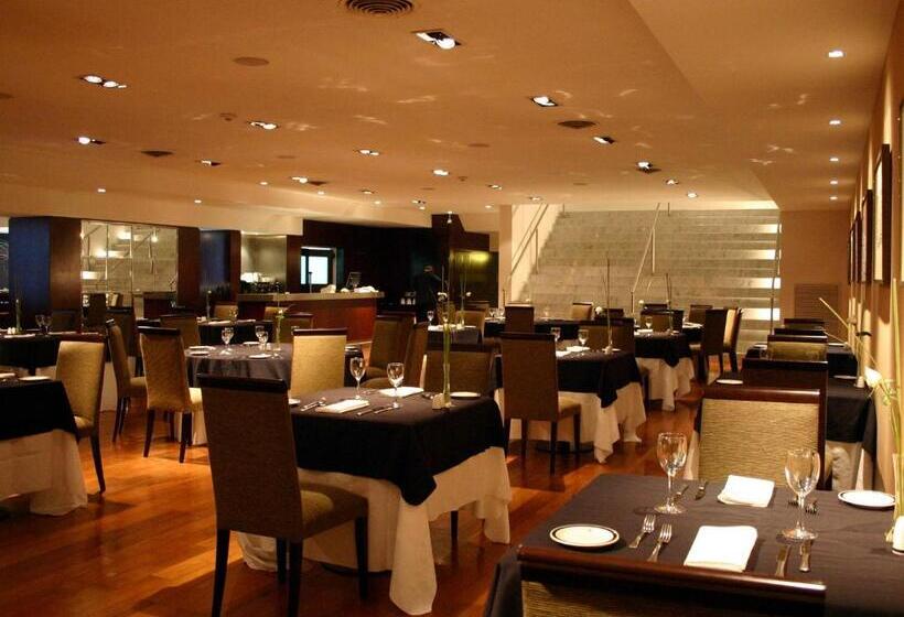 בית מלון כפרי Ros Tower