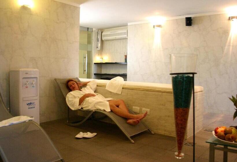 בית מלון כפרי Ros Tower