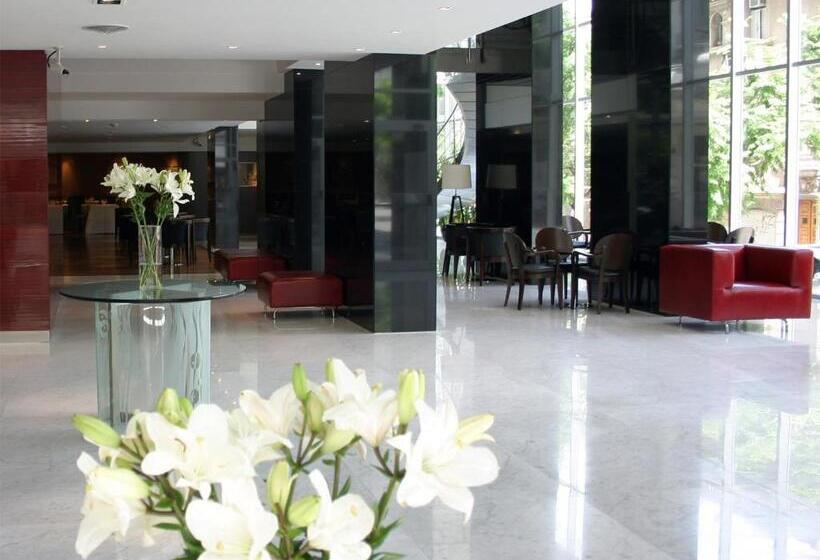 בית מלון כפרי Ros Tower