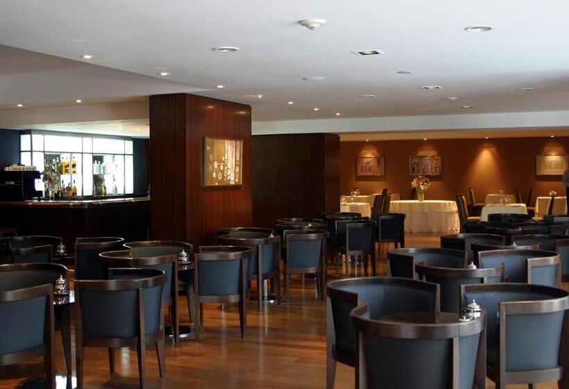 בית מלון כפרי Ros Tower