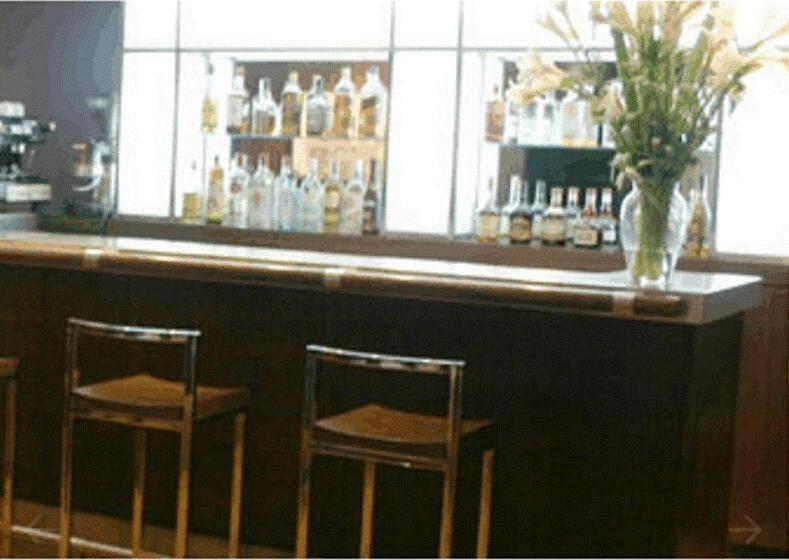 בית מלון כפרי Ros Tower