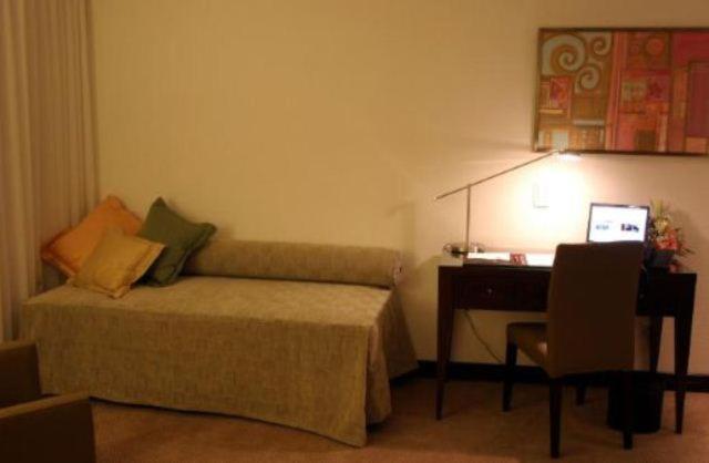 בית מלון כפרי Ros Tower