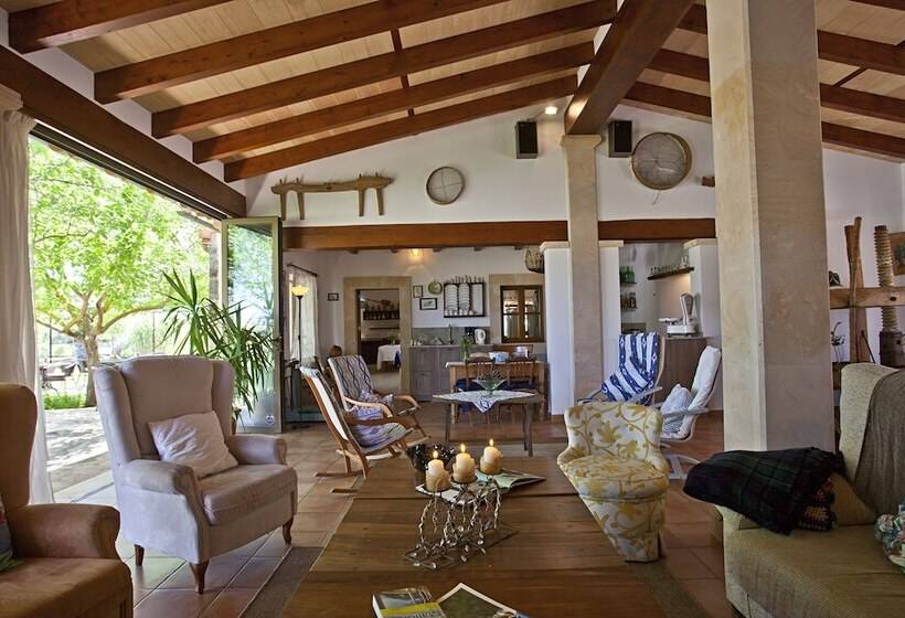 فندق ريفى Agroturisme Na Martina