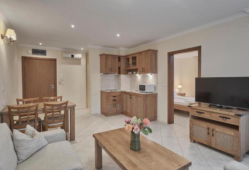 Отель Santa Marina Holiday Village