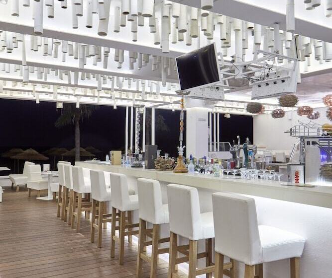 فندق So White Club Resort