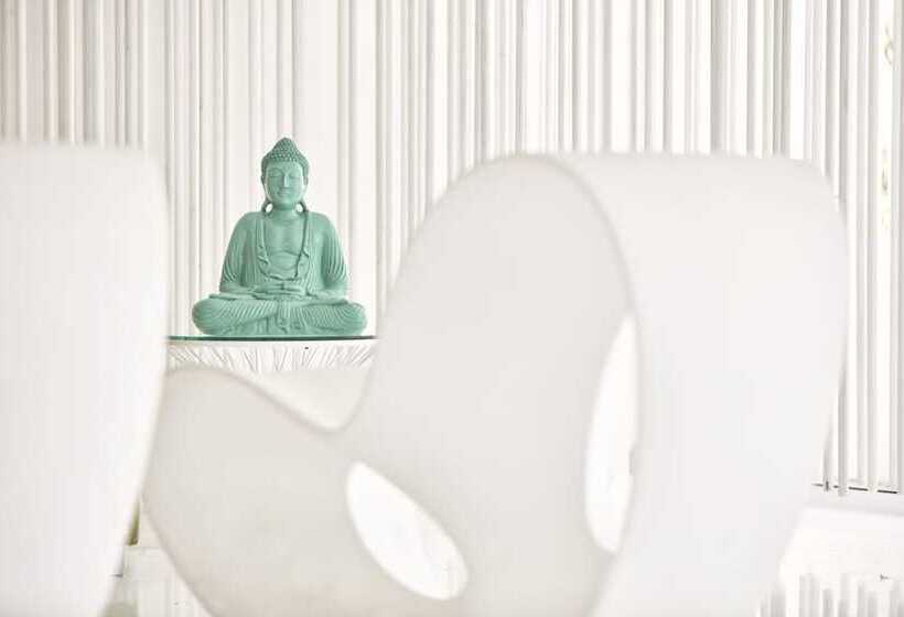 فندق So White Club Resort