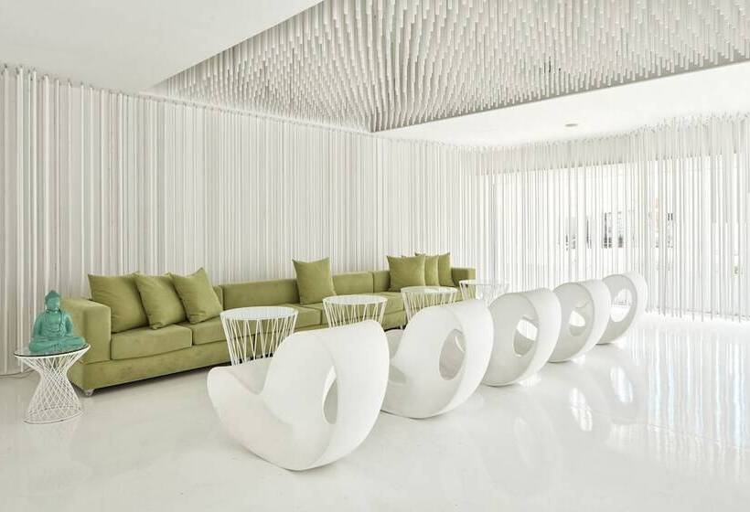 فندق So White Club Resort