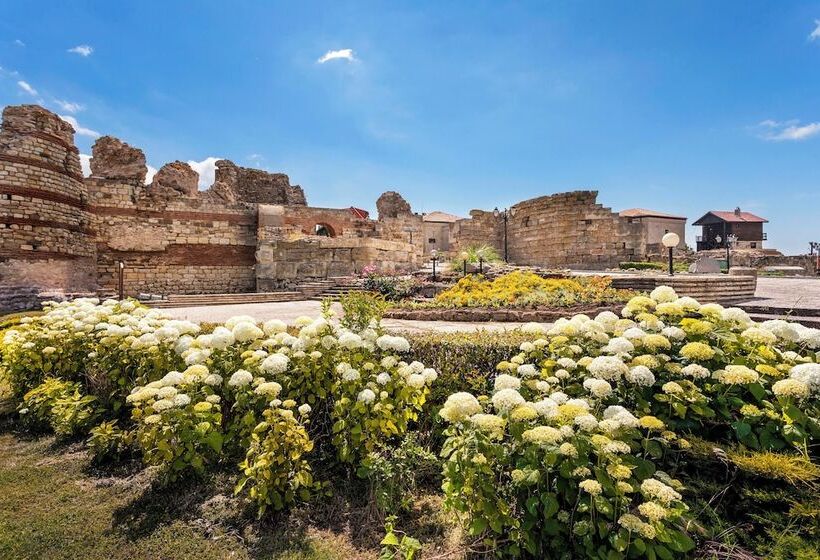 Отель Sol Nessebar Bay All Inclusive