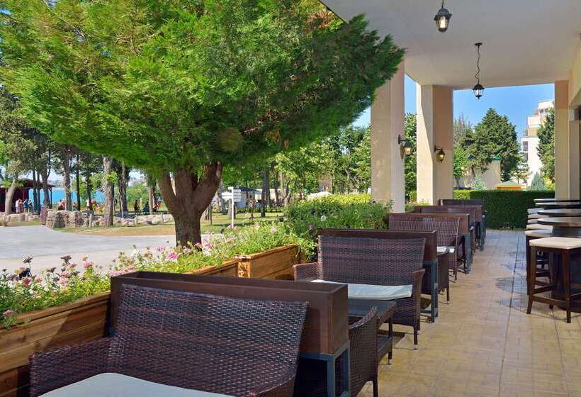فندق Sol Nessebar Mare All Inclusive