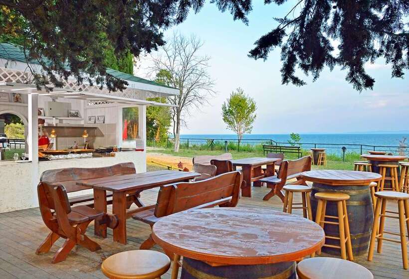 فندق Sol Nessebar Mare All Inclusive