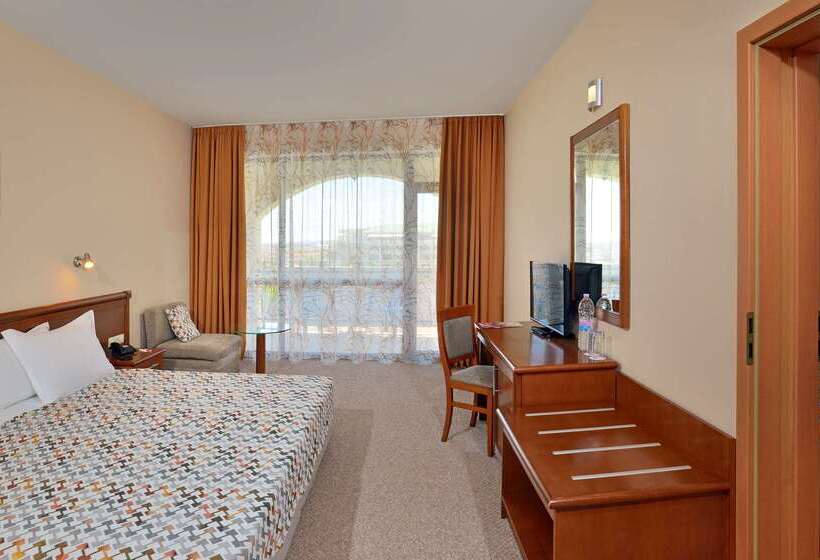 فندق Sol Nessebar Mare All Inclusive