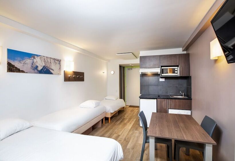 ホテル Sowell Résidences Pierre Blanche