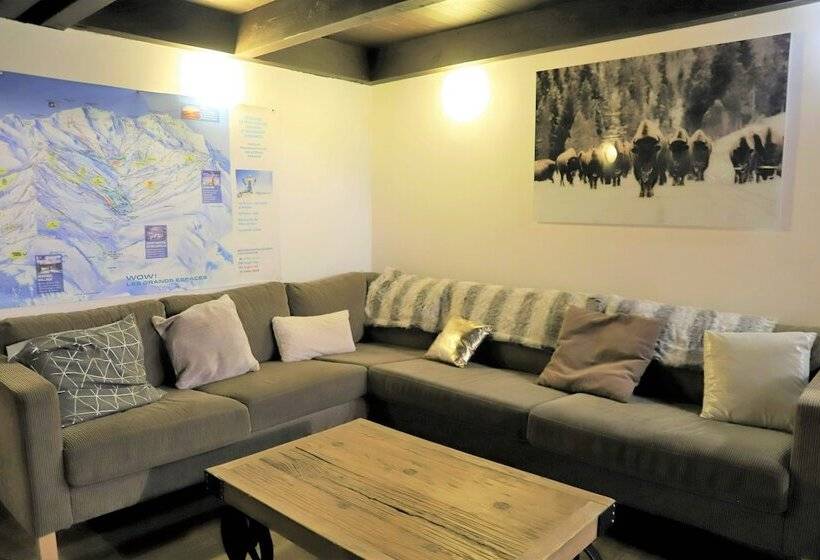 ホテル Sowell Résidences Pierre Blanche