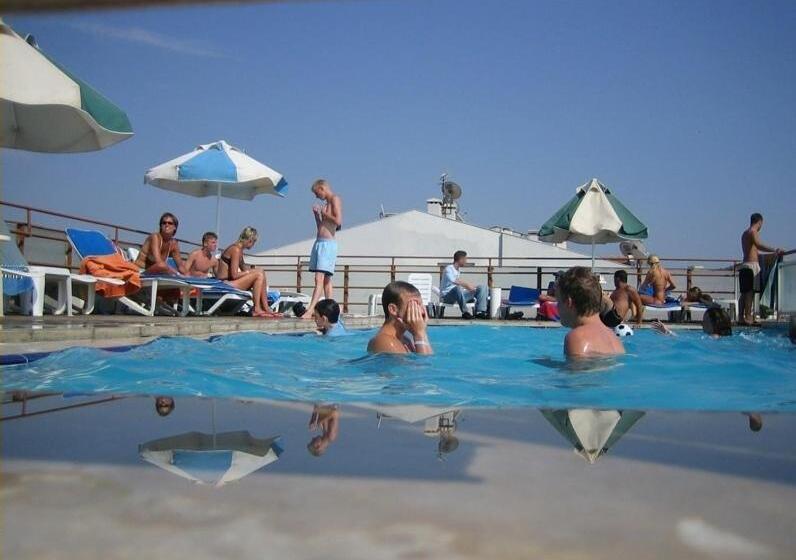 בית מלון כפרי Surtel