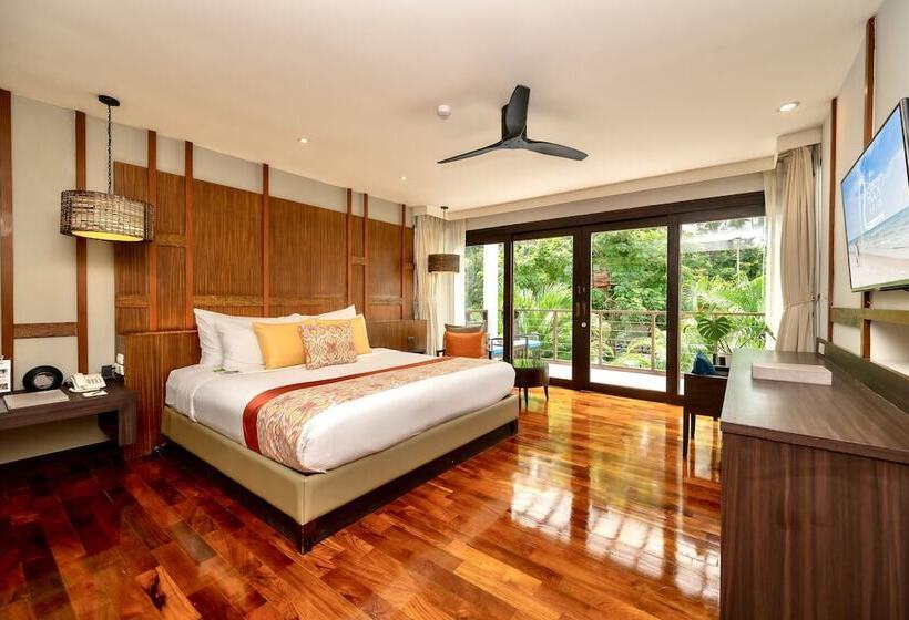 בית מלון כפרי The Rock Hua Hin Beachfront Spa Resort