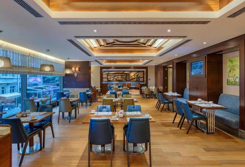 ホテル Titanic City Taksim