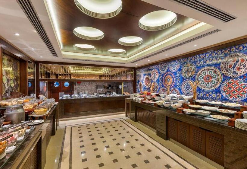 ホテル Titanic City Taksim