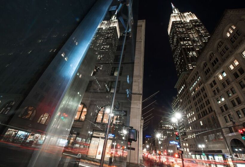 U Hotel Fifth Avenue, Empire State Building
