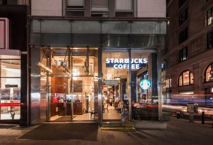 U Hotel Fifth Avenue, Empire State Building