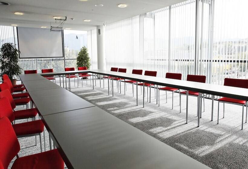 בית מלון כפרי Voco® Villach, An Ihg