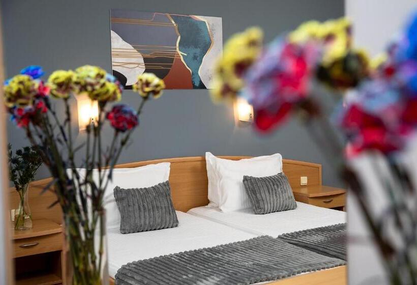 酒店 Wela Premium All Inclusive