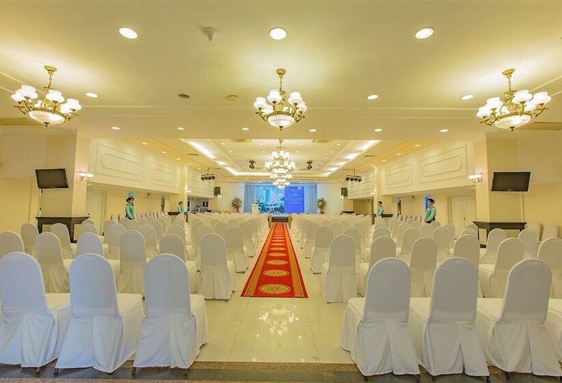 Yasaka Saigon Nha Trang Hotel & Spa