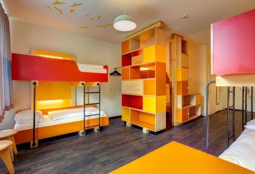 Meininger Hotel Hamburg City Center