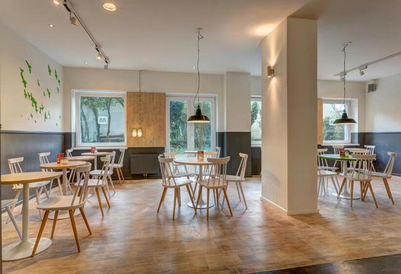 Meininger Hotel Hamburg City Center