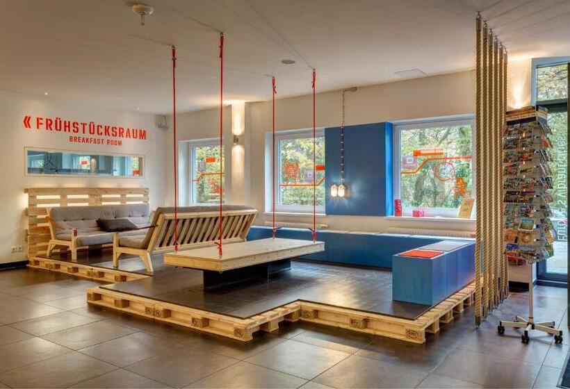 Meininger Hotel Hamburg City Center