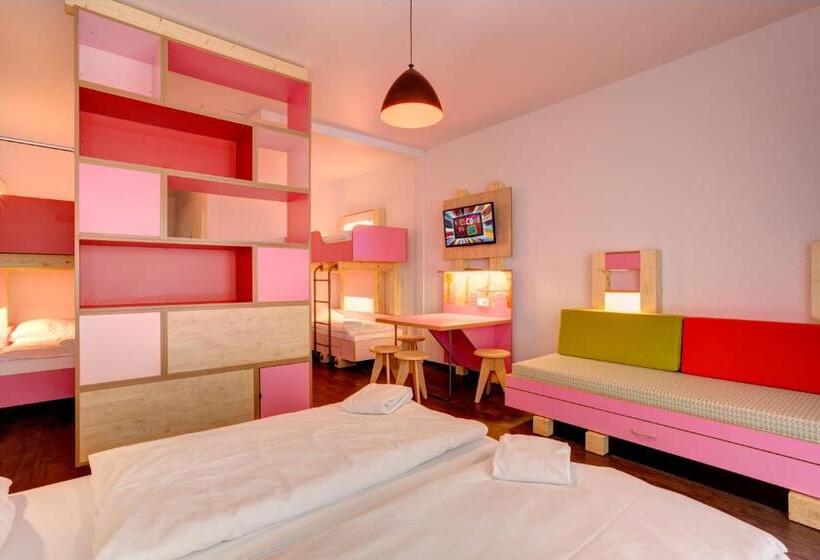 Meininger Hotel Hamburg City Center