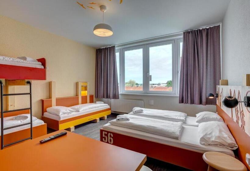 Meininger Hotel Hamburg City Center