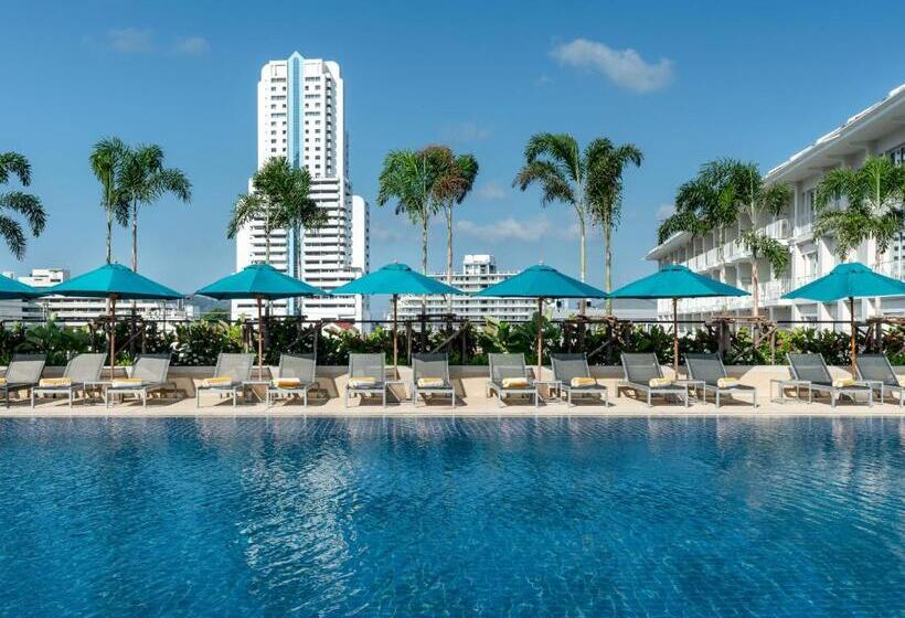 استراحتگاه M Social Hotel Phuket