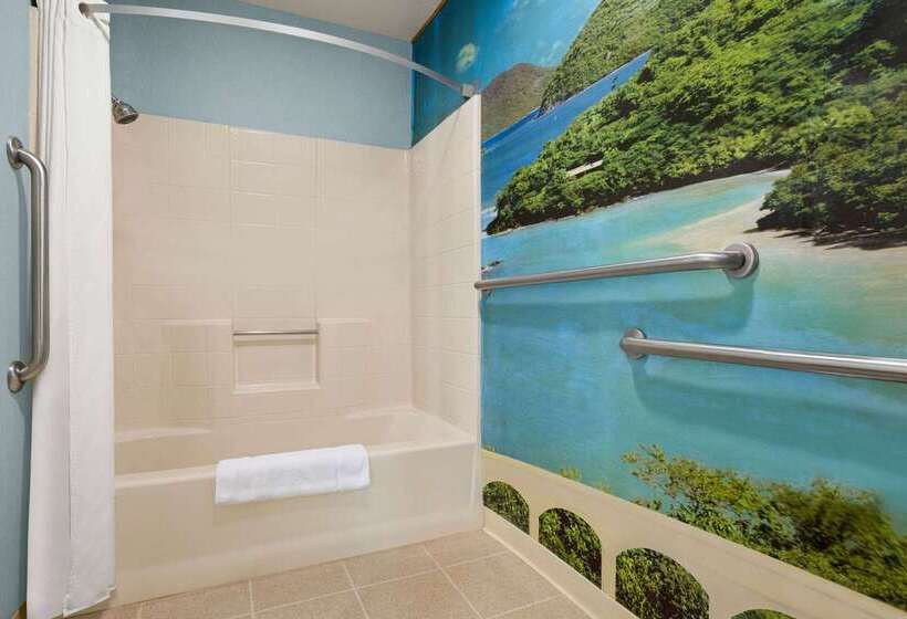 모텔 Super 8 By Wyndham Lindsay Olive Tree