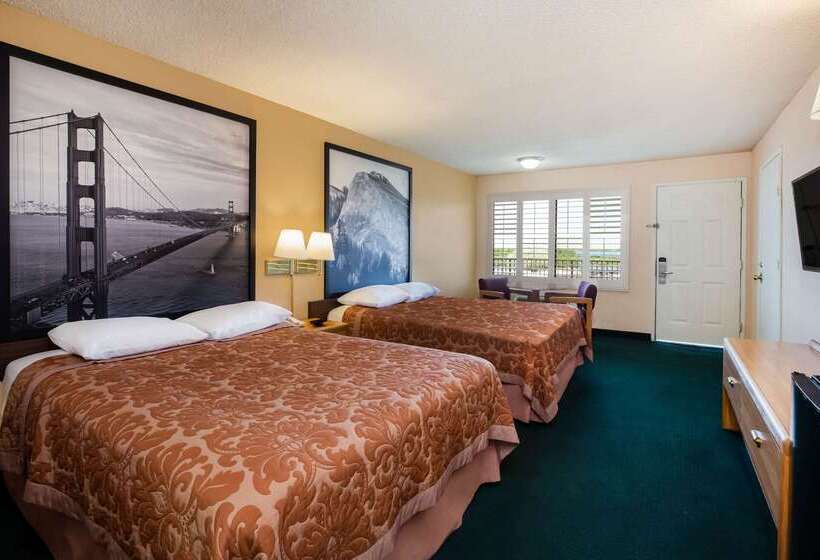 모텔 Super 8 By Wyndham Lindsay Olive Tree