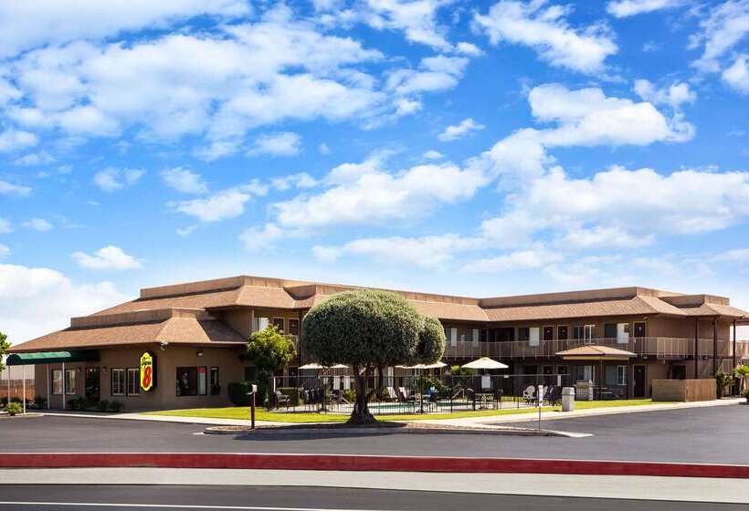 모텔 Super 8 By Wyndham Lindsay Olive Tree