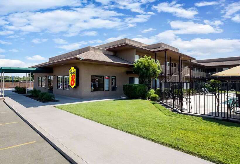 모텔 Super 8 By Wyndham Lindsay Olive Tree