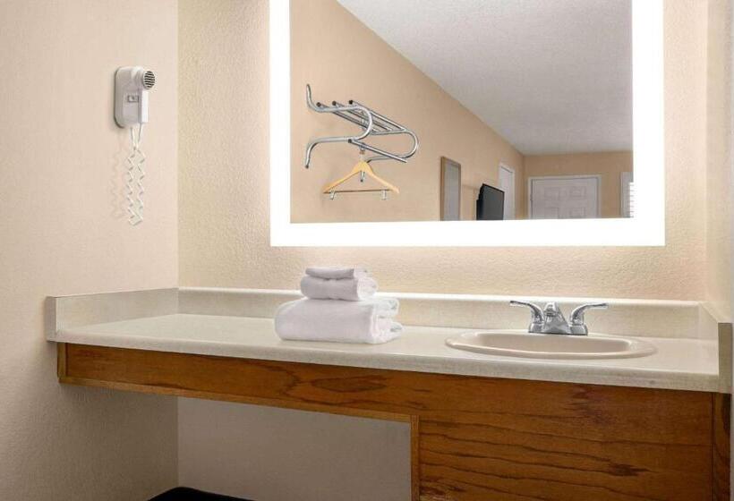 모텔 Super 8 By Wyndham Lindsay Olive Tree