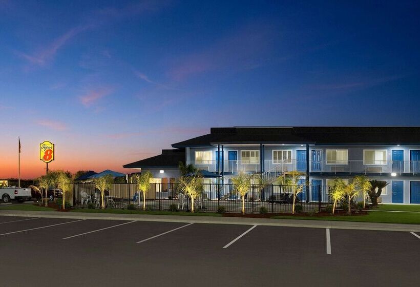 모텔 Super 8 By Wyndham Lindsay Olive Tree