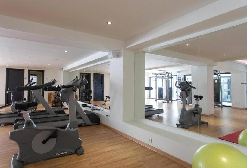 Oceanis Beach & Spa Resort