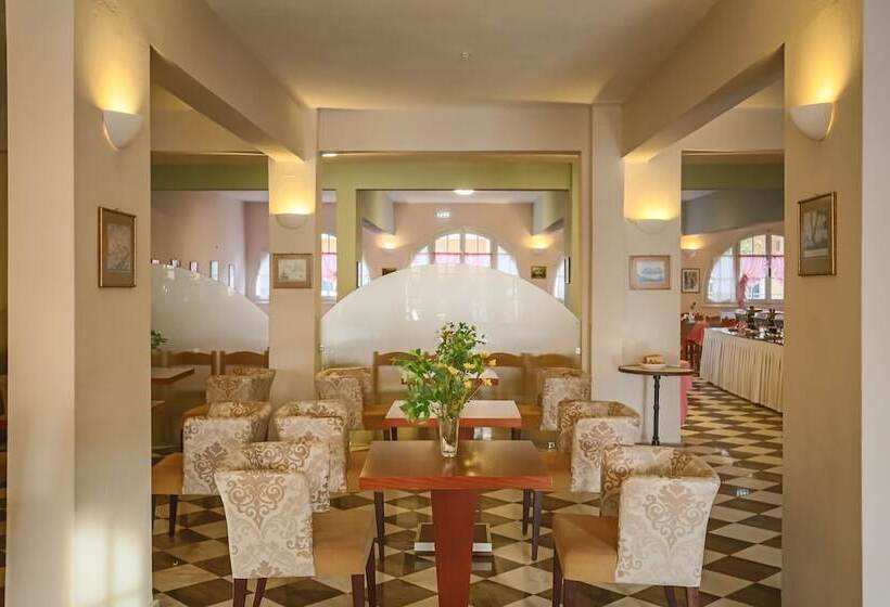 Opera Blue Hotel Gouvia Corfu