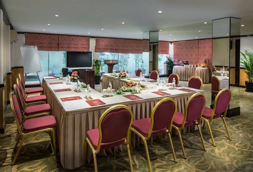 Savoy Suites Hotel Apartment   Newly Renovated