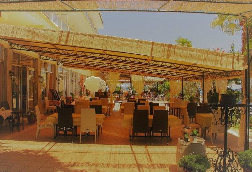 בית מלון כפרי Achillion